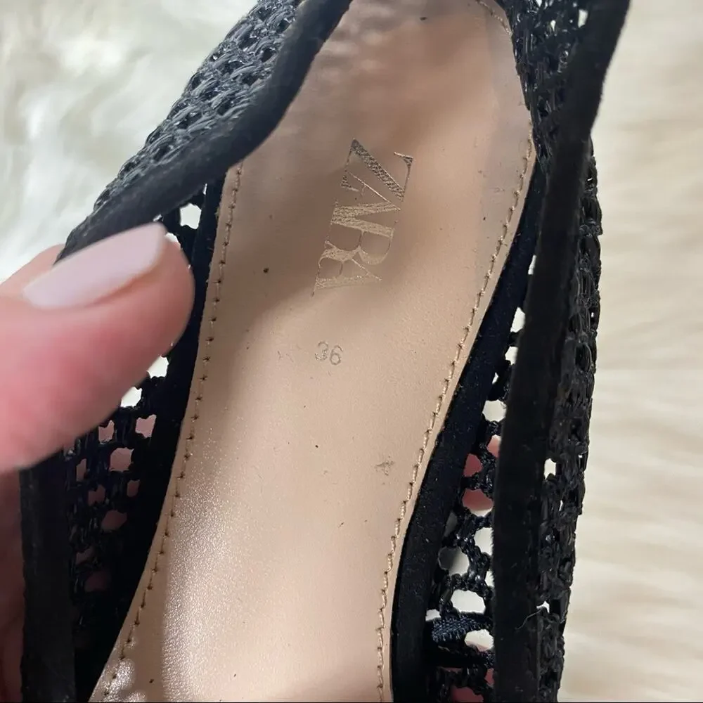 Zara black die-cut flat shoes Size‎ 36